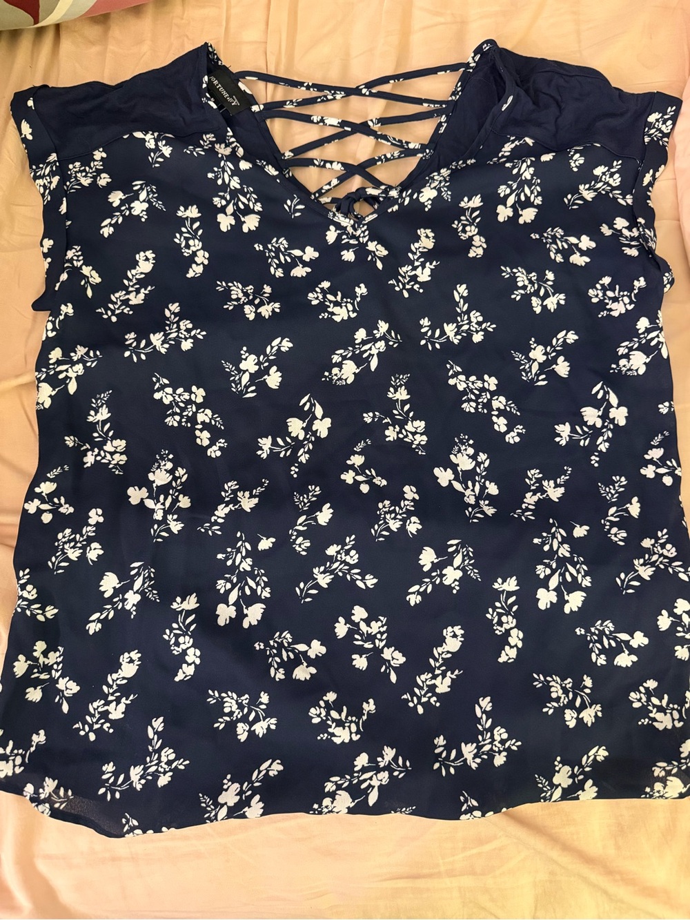 Stitch Fix Fortune + Ivy Women’s Navy Floral Crisscross Back Blouse